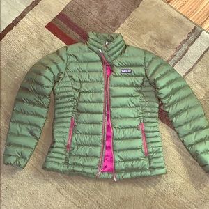 Patigonia women’s nano puff coat